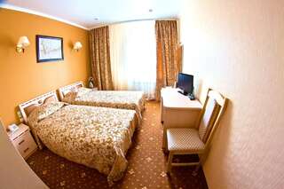 Гостиница Арт Холл Брянск Стандартный двухместный номер с 2 отдельными кроватями-2